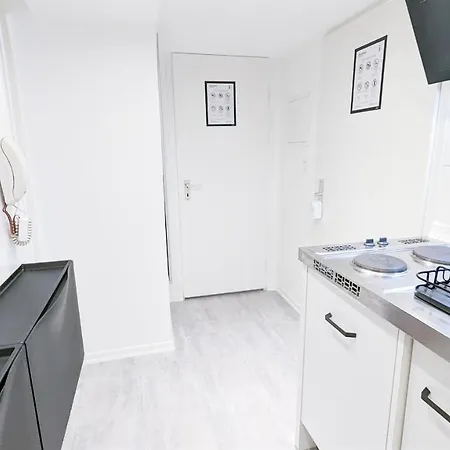 Alfa 3 Fuer 5 Personen L Parkplatz L Bad I Kueche L Wifi & Smarttv L Parking L Bathroom L Kitchen * Людвигсбург